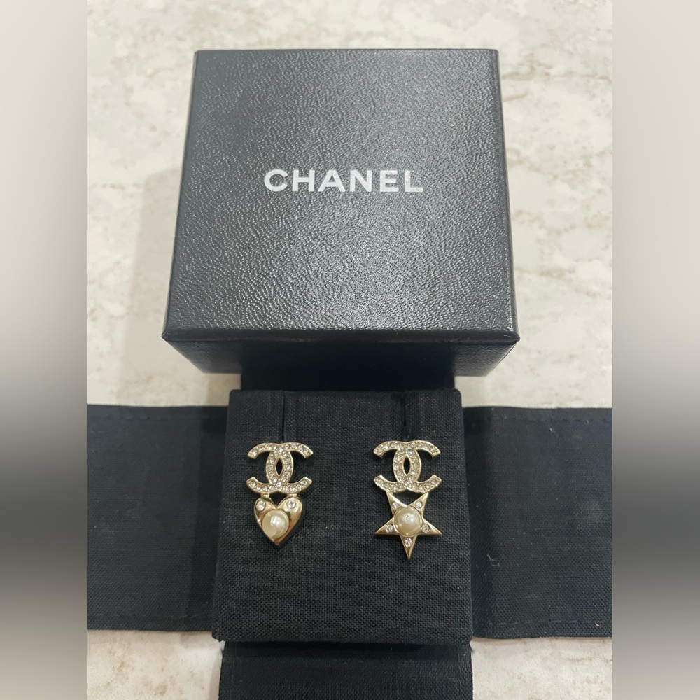 Auth Chanel CC earrings heart/ star - Crystal and faux pearl